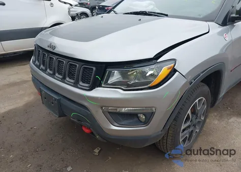 2019 Jeep Compass Trailhawk 4X4 from USA, damaged, VIN 3C4NJDDB5KT671739